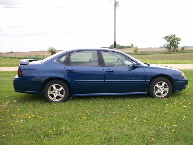 2004 Chevrolet Impala, Superior Blue Metallic (Blue), Front Wheel