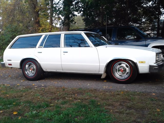 1982 Chevrolet Malibu Classic, White, Rear Wheel
