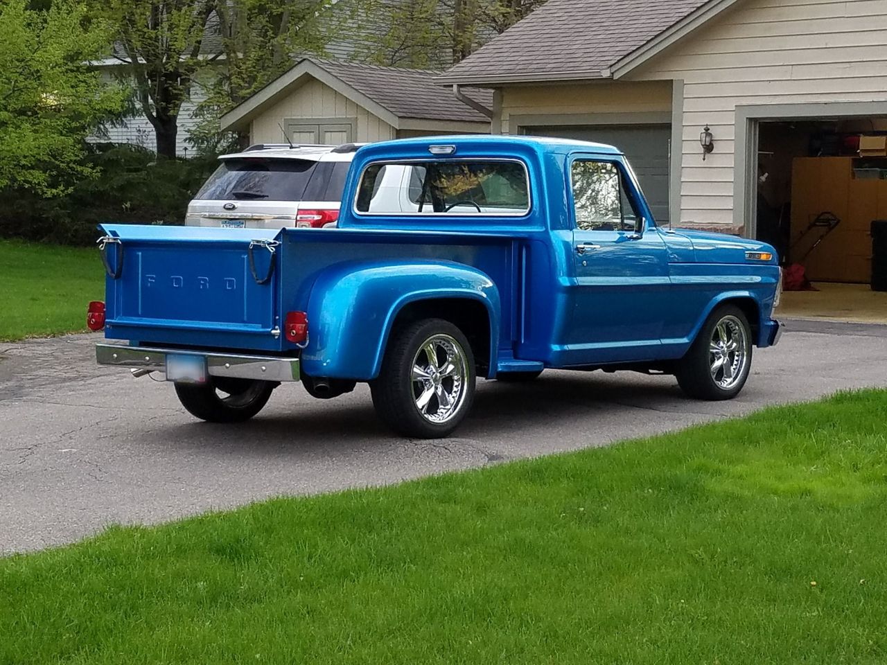 1968 Ford F-100 | Lakeville, MN, Blue