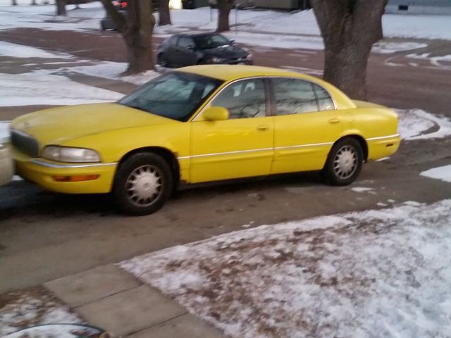 1998 Buick Park Avenue Base, Yellow, Front Wheel