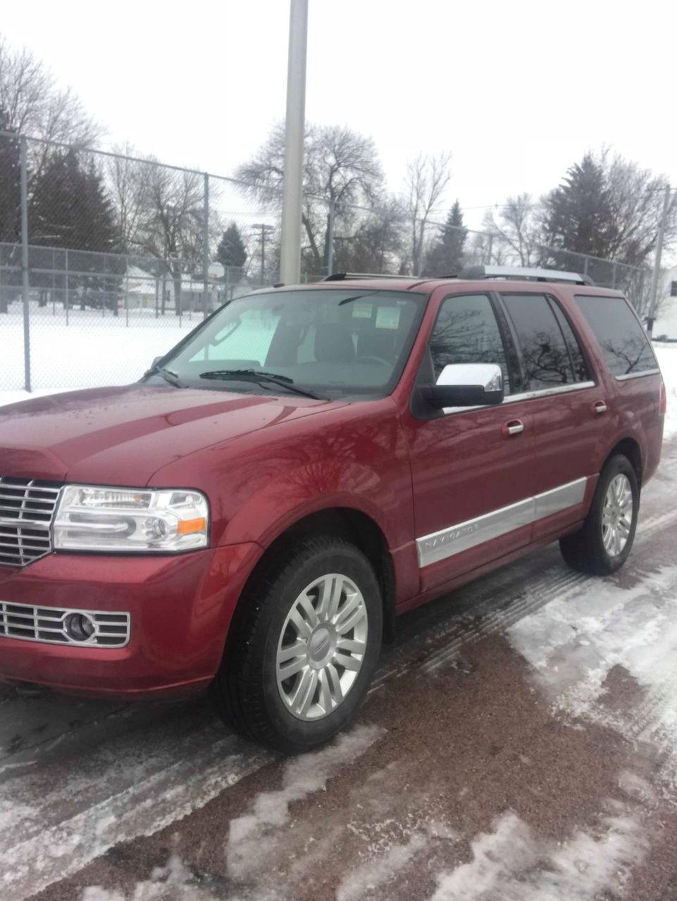 2014 Lincoln Navigator Base | Watertown, SD, Ruby Red Metallic Tinted Clearcoat (Red & Orange), 4x4