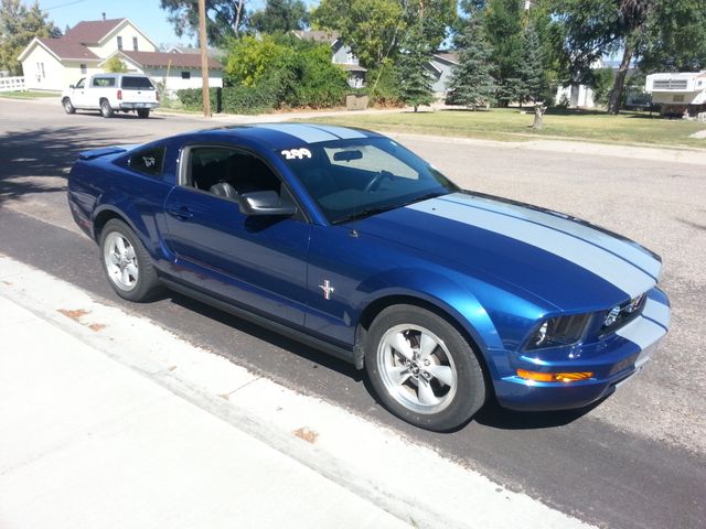 2007 Ford Mustang V6 Deluxe, Vista Blue Clearcoat Metallic (Blue), Rear Wheel