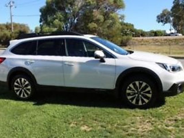 2017 Subaru Outback, Crystal White Pearl (White), All Wheel