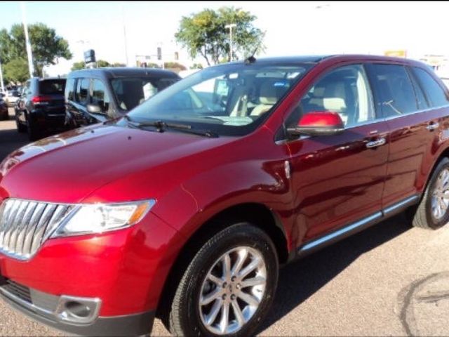 2013 Lincoln MKX Base, Ruby Red Metallic Tinted Clearcoat (Red & Orange), Front Wheel