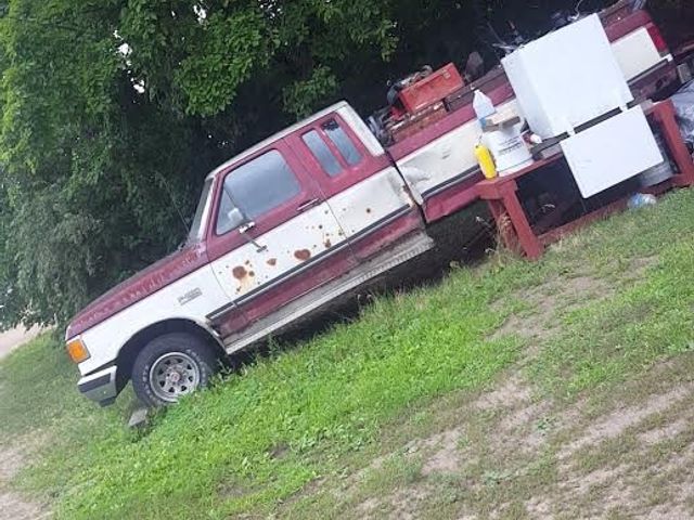 1987 Ford E-350 Base, Off White, Rear Wheel