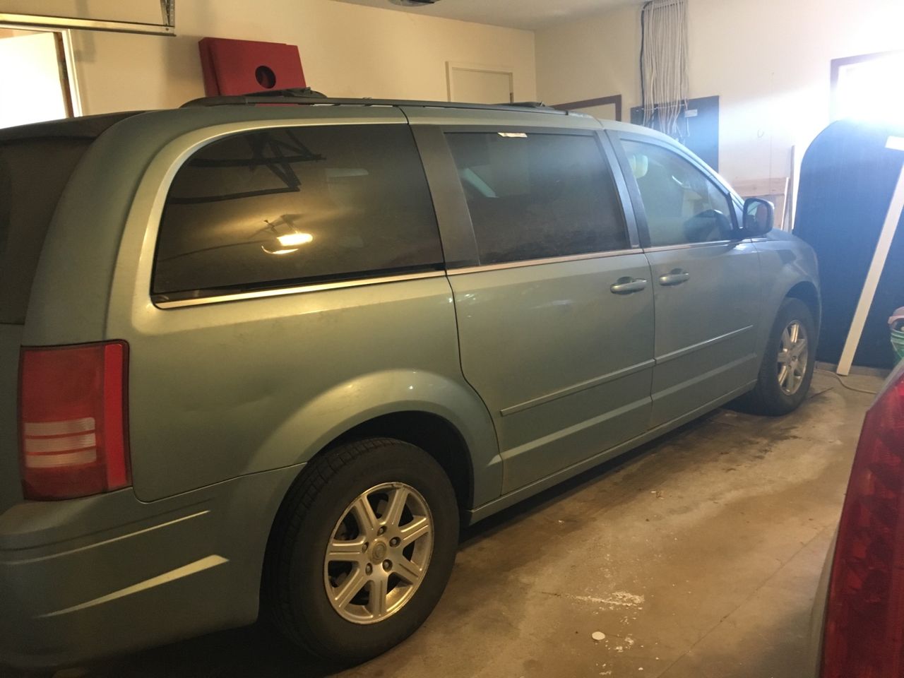 2008 Chrysler Town and Country | Sioux Falls, SD, Clearwater Blue Pearl (Blue), Front Wheel