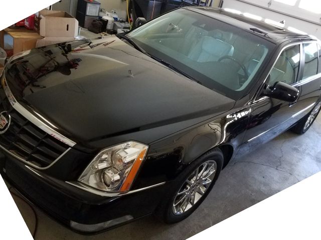 2010 Cadillac DTS Premium Collection, Black Raven (Black), Front Wheel