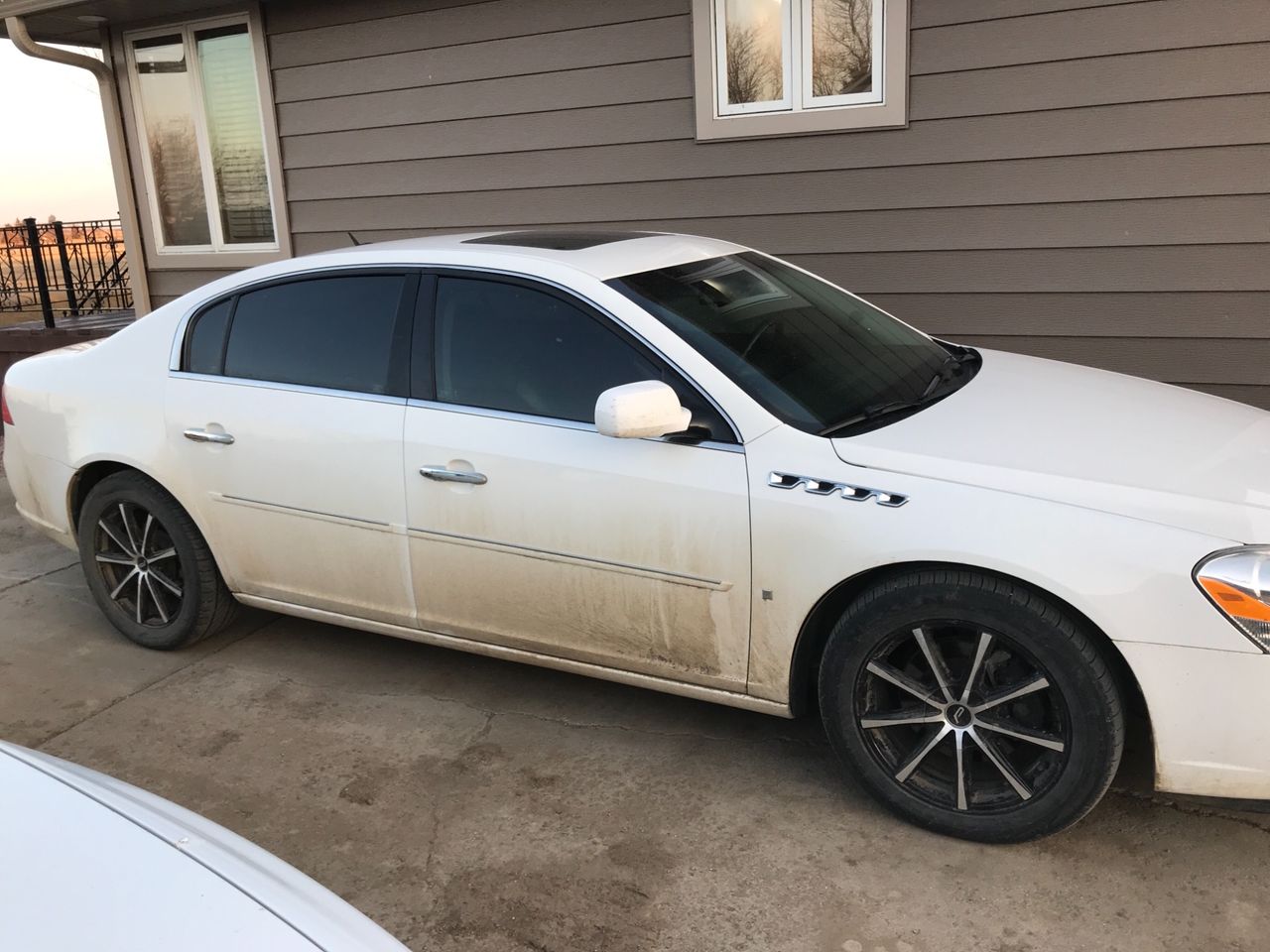 2006 Buick Lucerne | Huron, SD, White Gold Flash Tricoat (White), Front Wheel