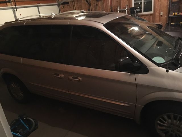 2003 Chrysler Town and Country, Bright Silver Metallic Clearcoat (Silver)