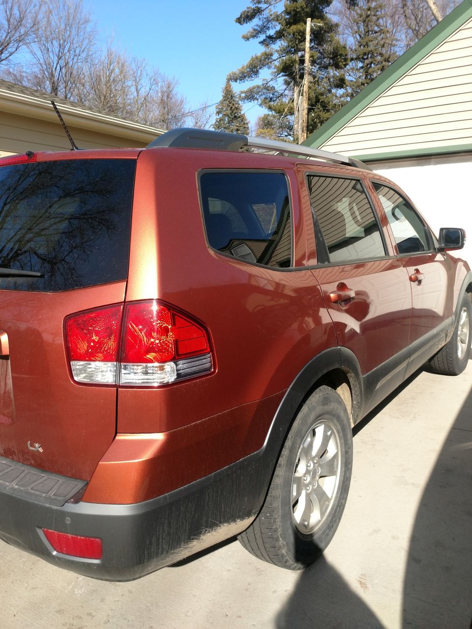 2009 Kia Borrego EX | Sioux Falls, SD, Titanium Silver/Pexter Cladding (Gray), 4x4