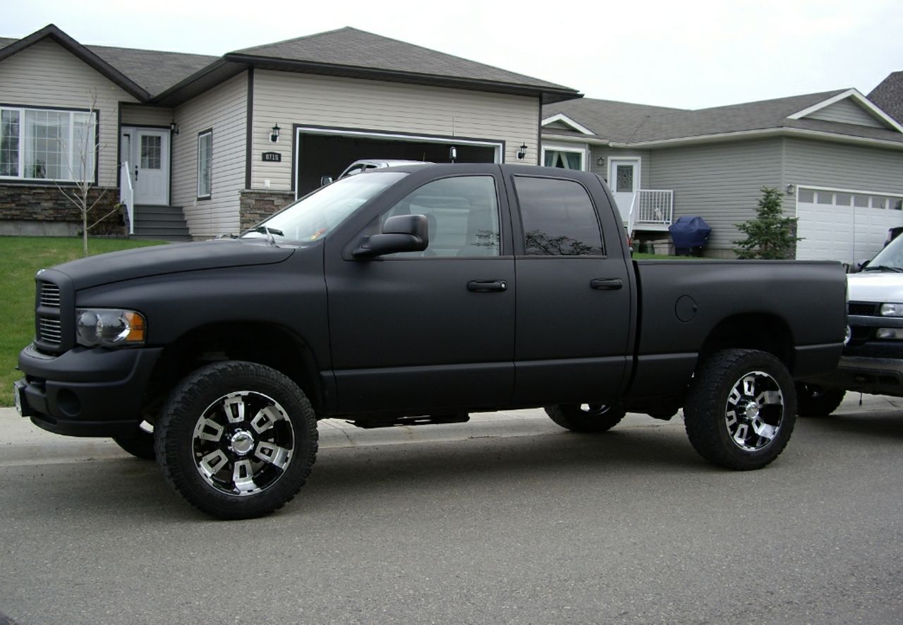 2004 Dodge Ram Pickup 2500 | Aurora, SD, Black Clearcoat (Black)