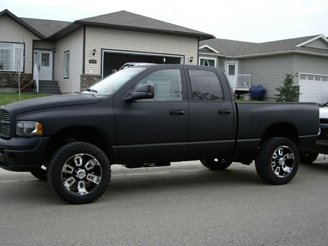 2004 Dodge Ram Pickup 2500, Black Clearcoat (Black)