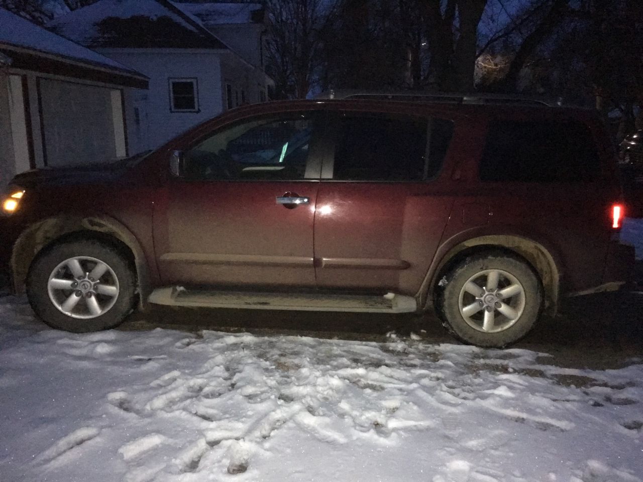 2011 Nissan Armada SV | Alvord, IA, Galaxy Black (Black), 4x4