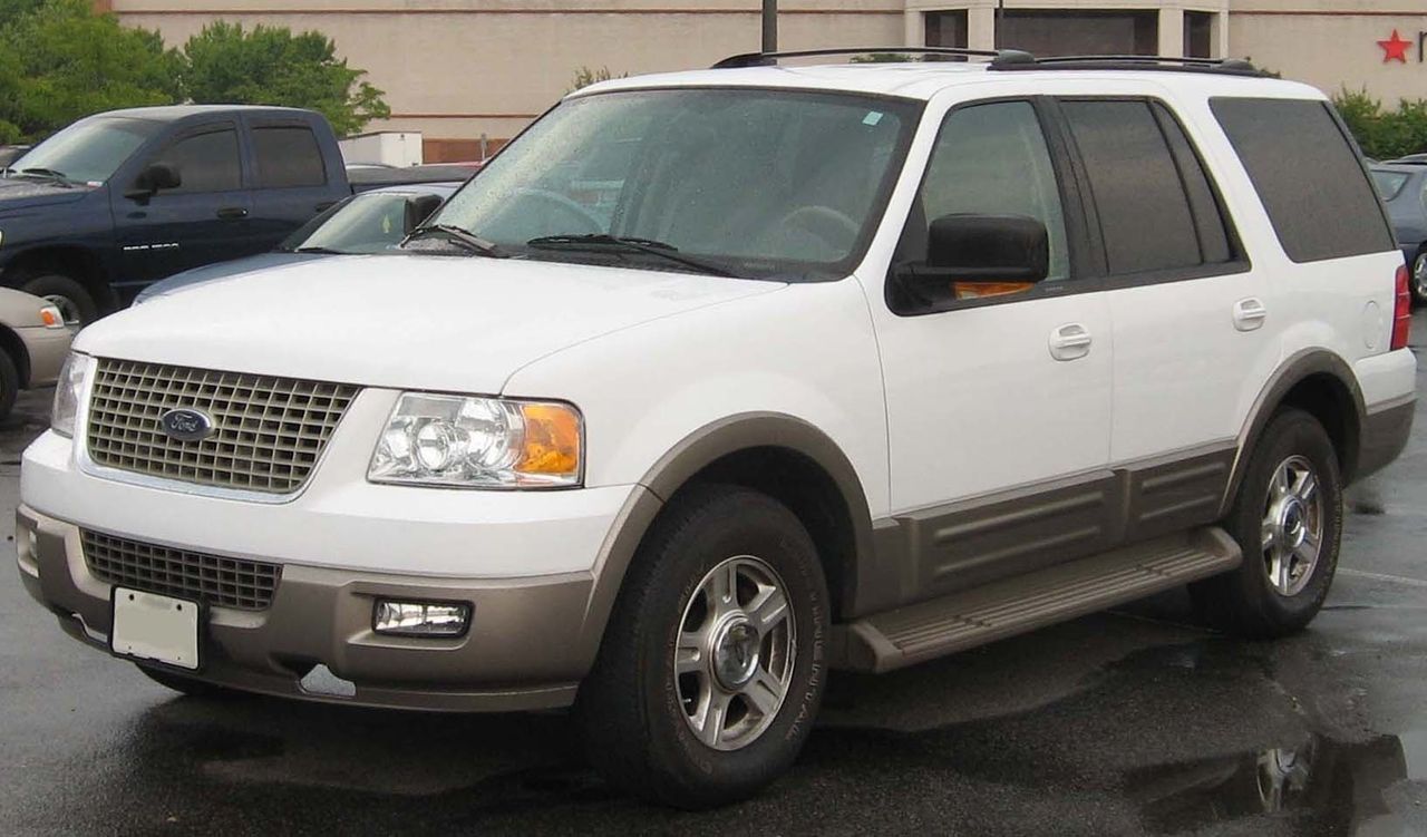 2004 Ford Expedition | Larchwood, IA, Oxford White Clearcoat (White)