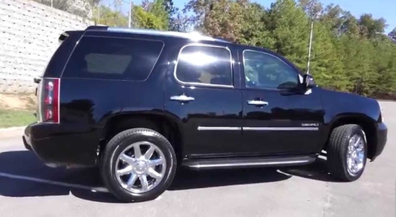 2010 GMC Yukon Denali | Omaha, NE, Onyx Black (Black), All Wheel