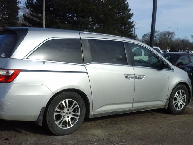 2013 Honda Odyssey LX, Alabaster Silver Metallic (Silver), Front Wheel