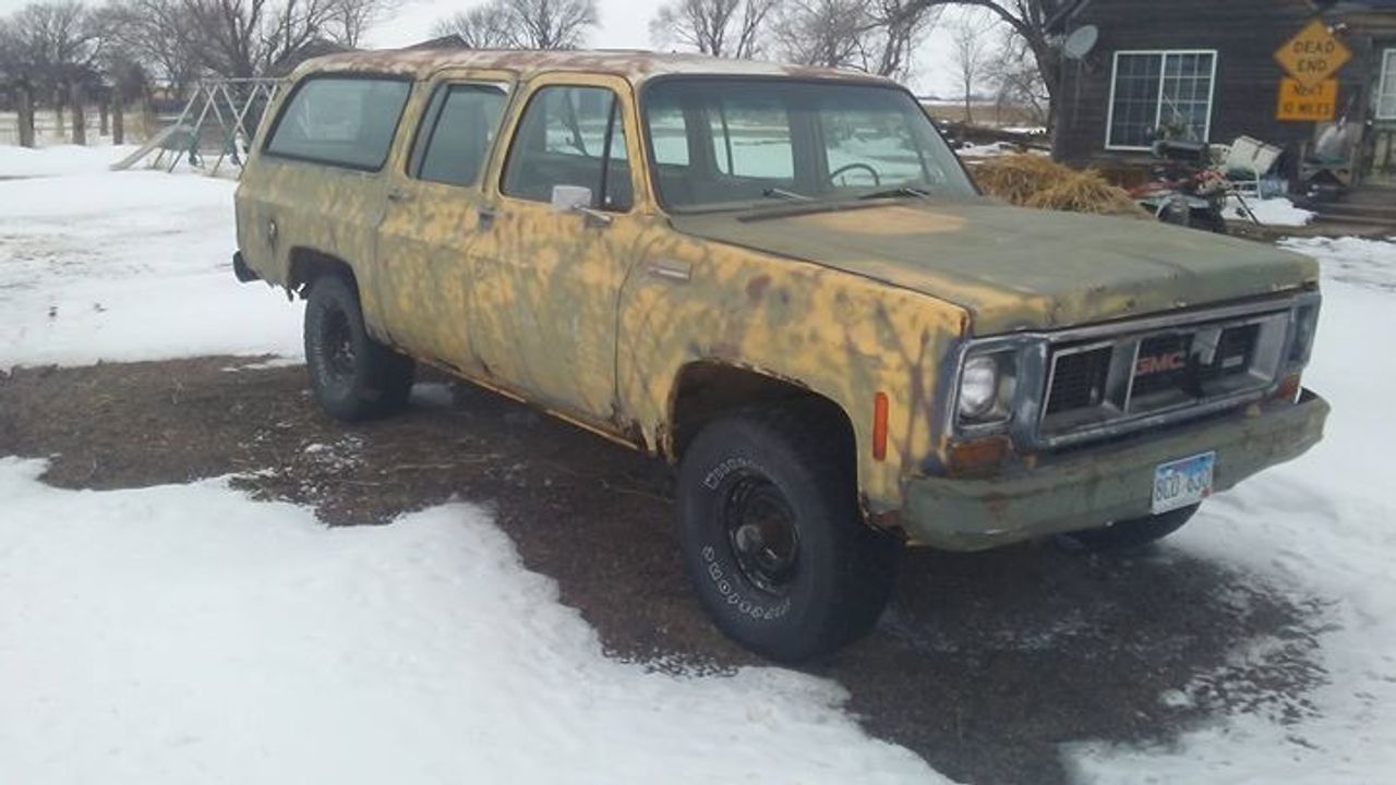 1973 GMC Suburban | Mount Vernon, SD, Yellow