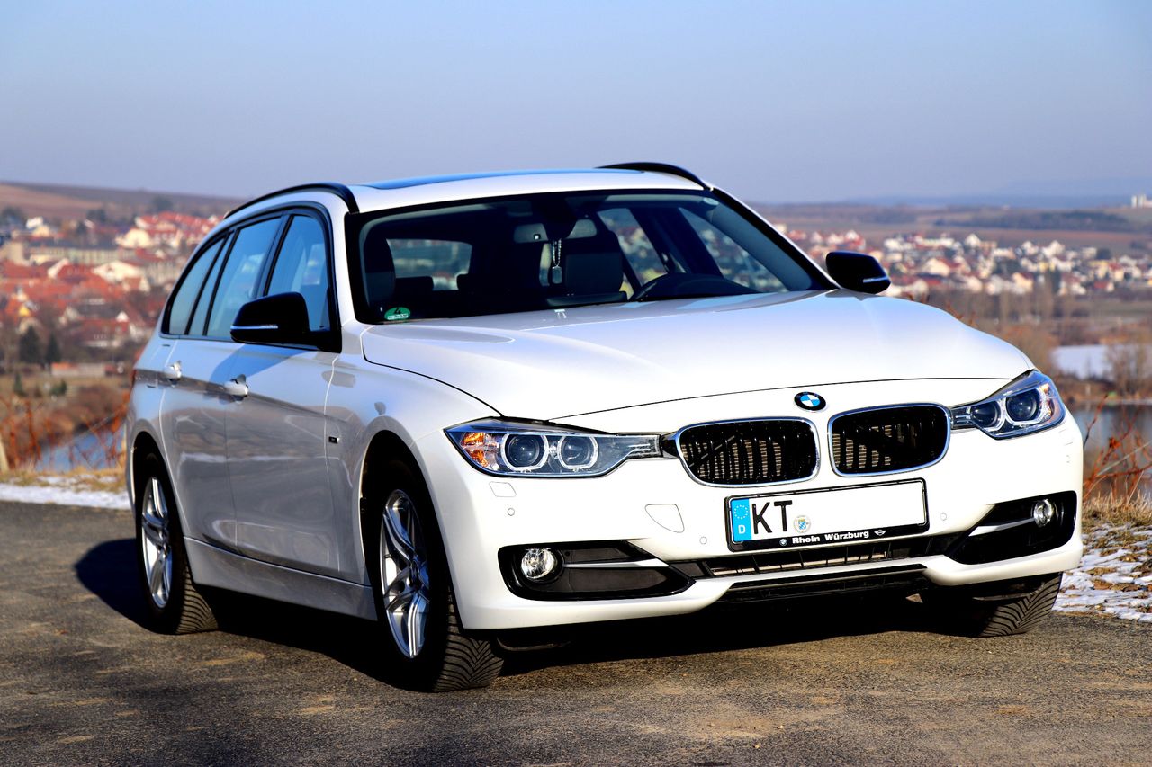 2015 BMW 3 Series | Mitchell, SD, Alpine White (White)