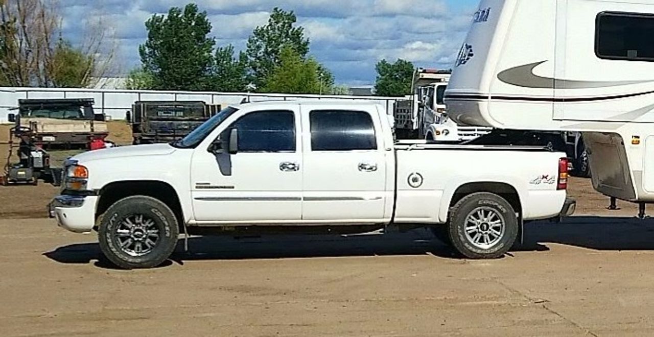 2006 GMC Sierra 2500HD | Sioux Falls, SD, Summit White (White)