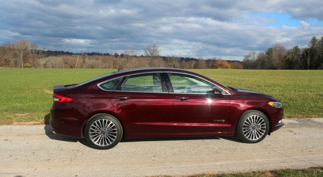 2017 Ford Fusion Hybrid | Ethan, SD, Ingot Silver (Silver), Front Wheel