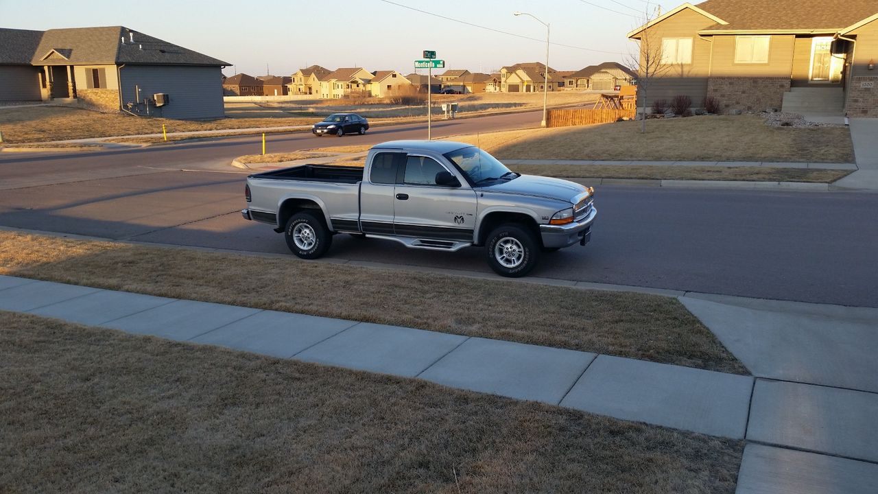 1999 Dodge Dakota SLT | Sioux Falls, SD, Silver, 4 Wheel