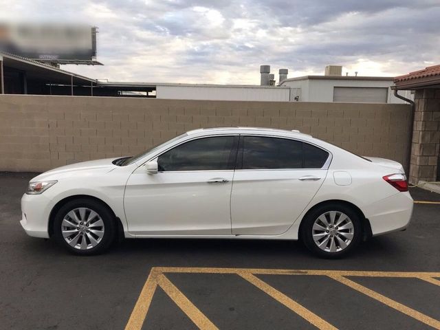 2014 Honda Accord, White Orchid Pearl (White), Front Wheel