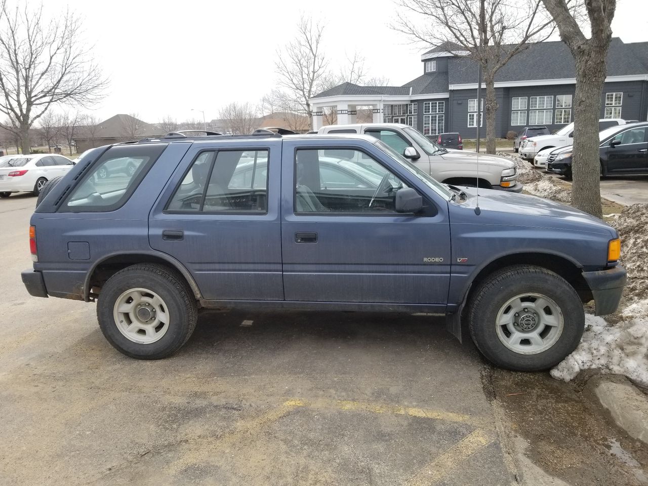 1995 Isuzu Rodeo LS | Harrisburg, SD, Stratus Blue Mica (Blue), 4 Wheel