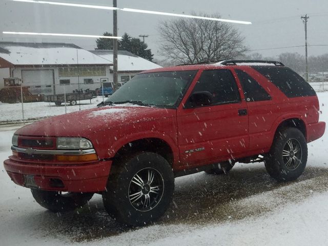 2002 Chevrolet Blazer, Victory Red (Red & Orange)