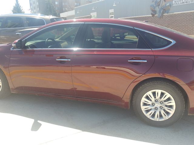 2015 Toyota Avalon, Ooh La La Rouge Mica (Red & Orange), Front Wheel