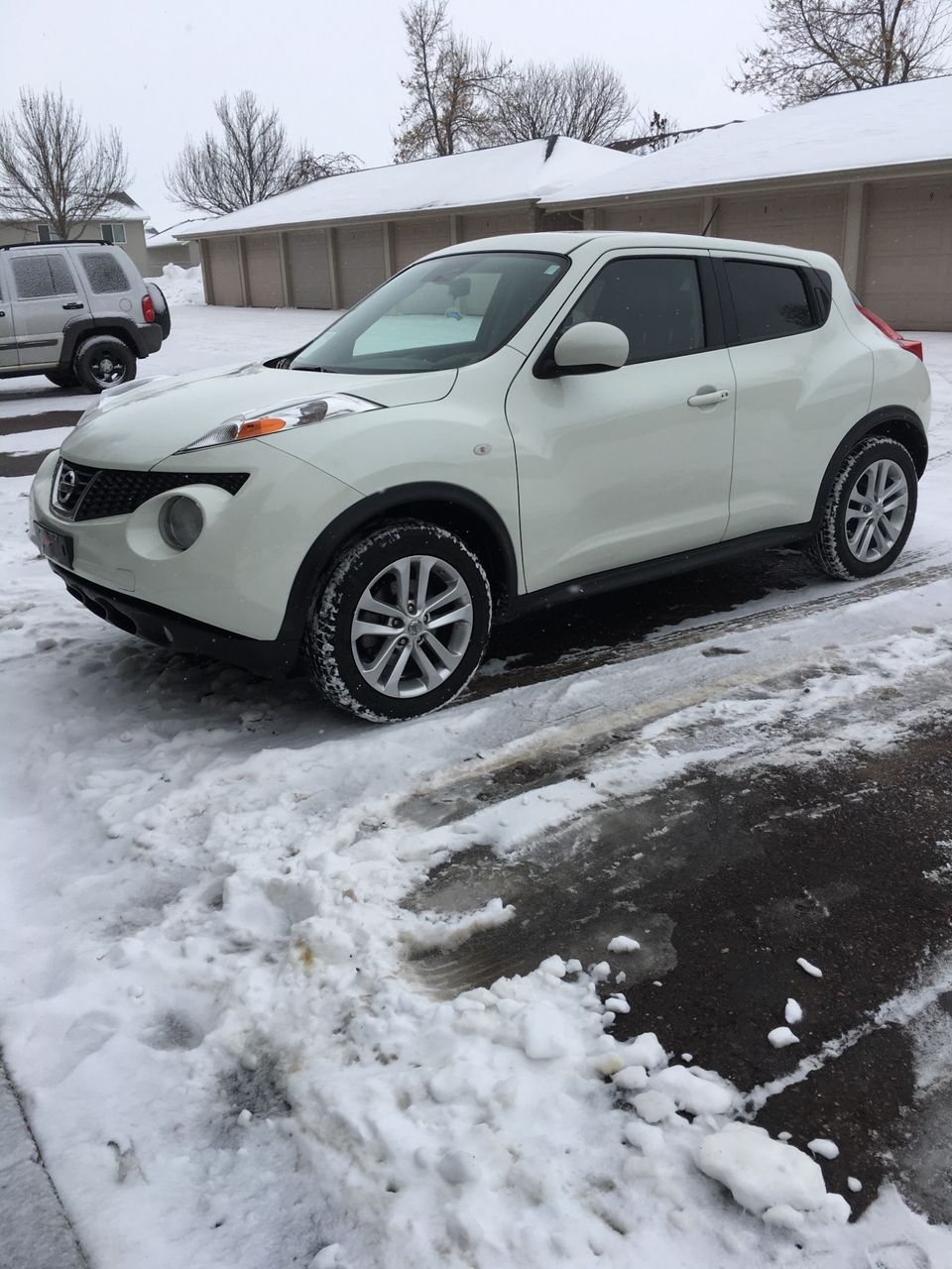 2012 Nissan JUKE SL | Sioux Falls, SD, White Pearl (White), All Wheel