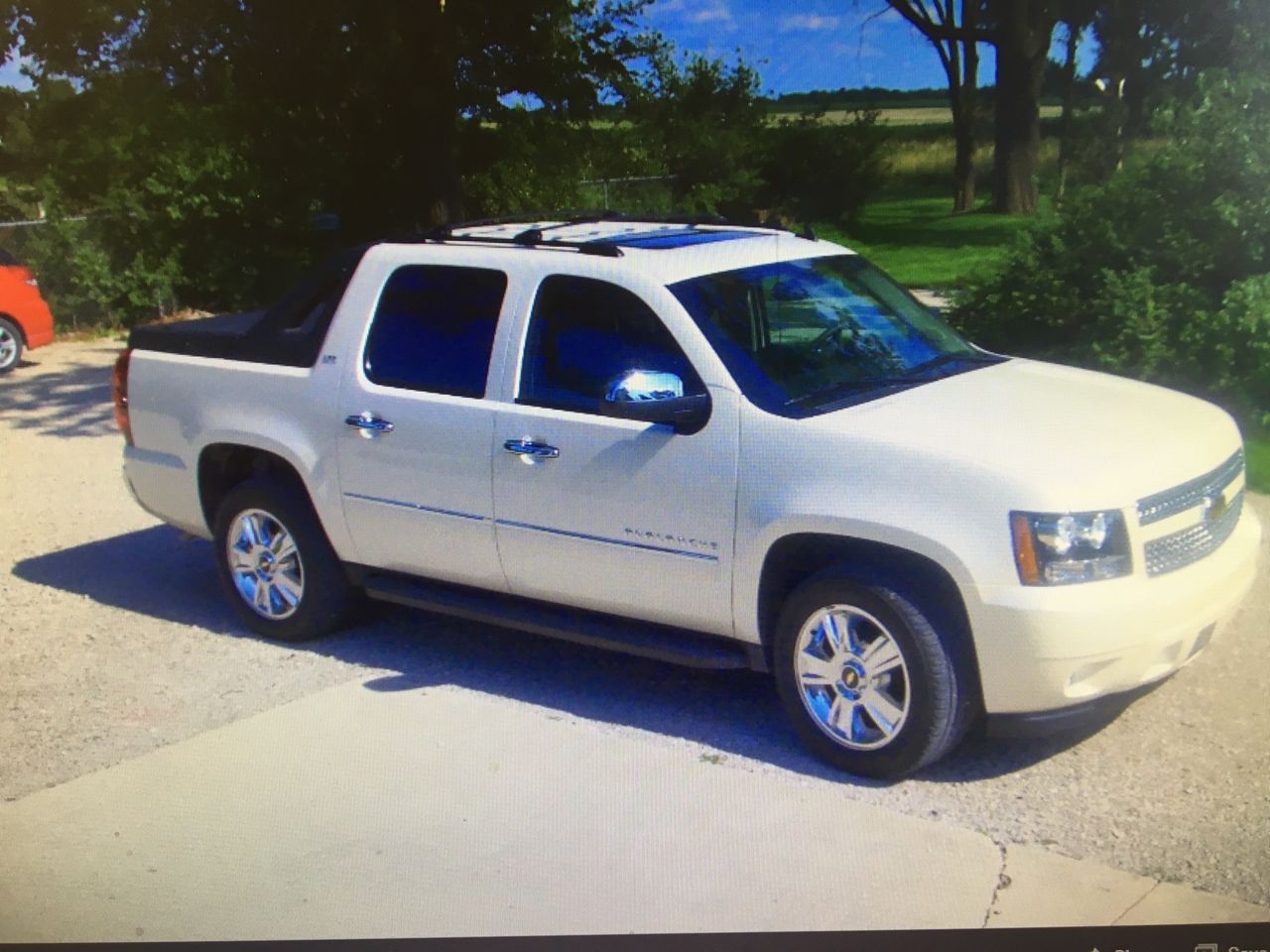 2010 Chevrolet Avalanche | Gillette, WY, Summit White (White)