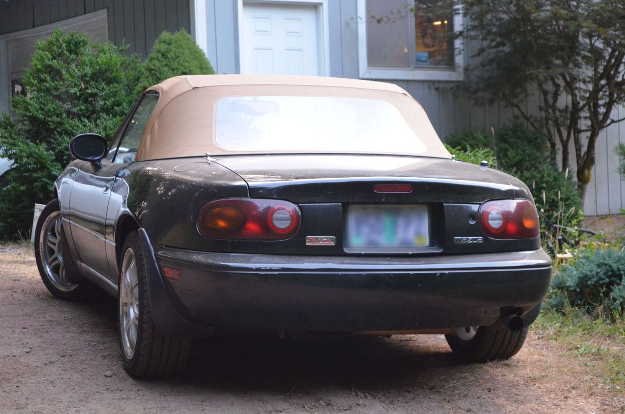 1994 Mazda MX-5 Miata Base | Portland, OR, Brilliant Black (Black), Rear Wheel