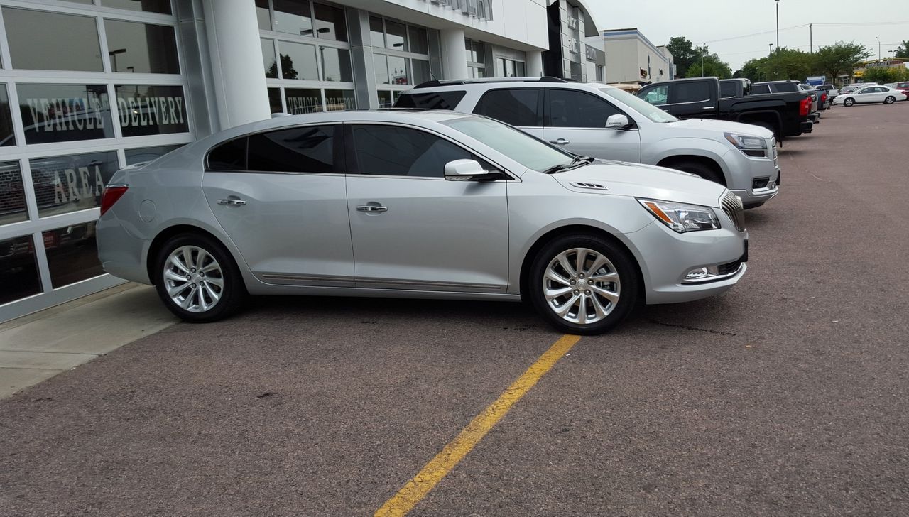 2015 Buick LaCrosse Leather | Tea, SD, Quicksilver Metallic (Silver), Front Wheel