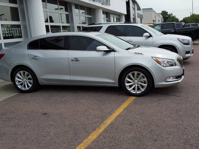 2015 Buick LaCrosse Leather, Quicksilver Metallic (Silver), Front Wheel