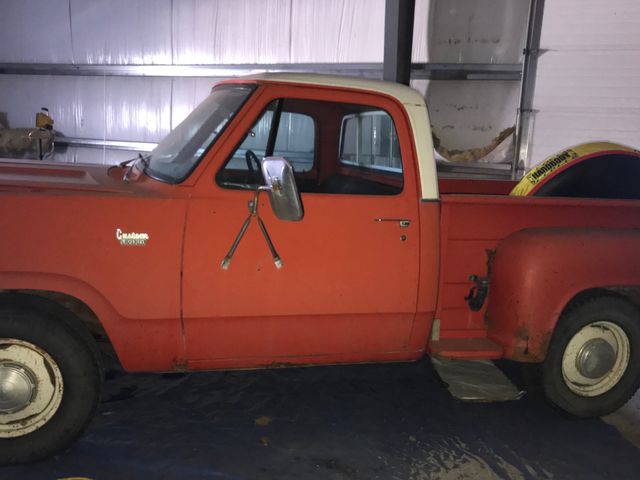 1974 Dodge D100 Pickup, Orange