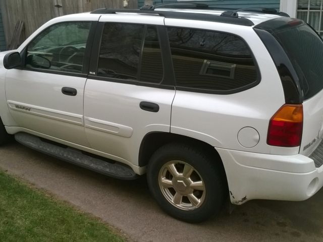 2004 GMC Envoy, Summit White (White)