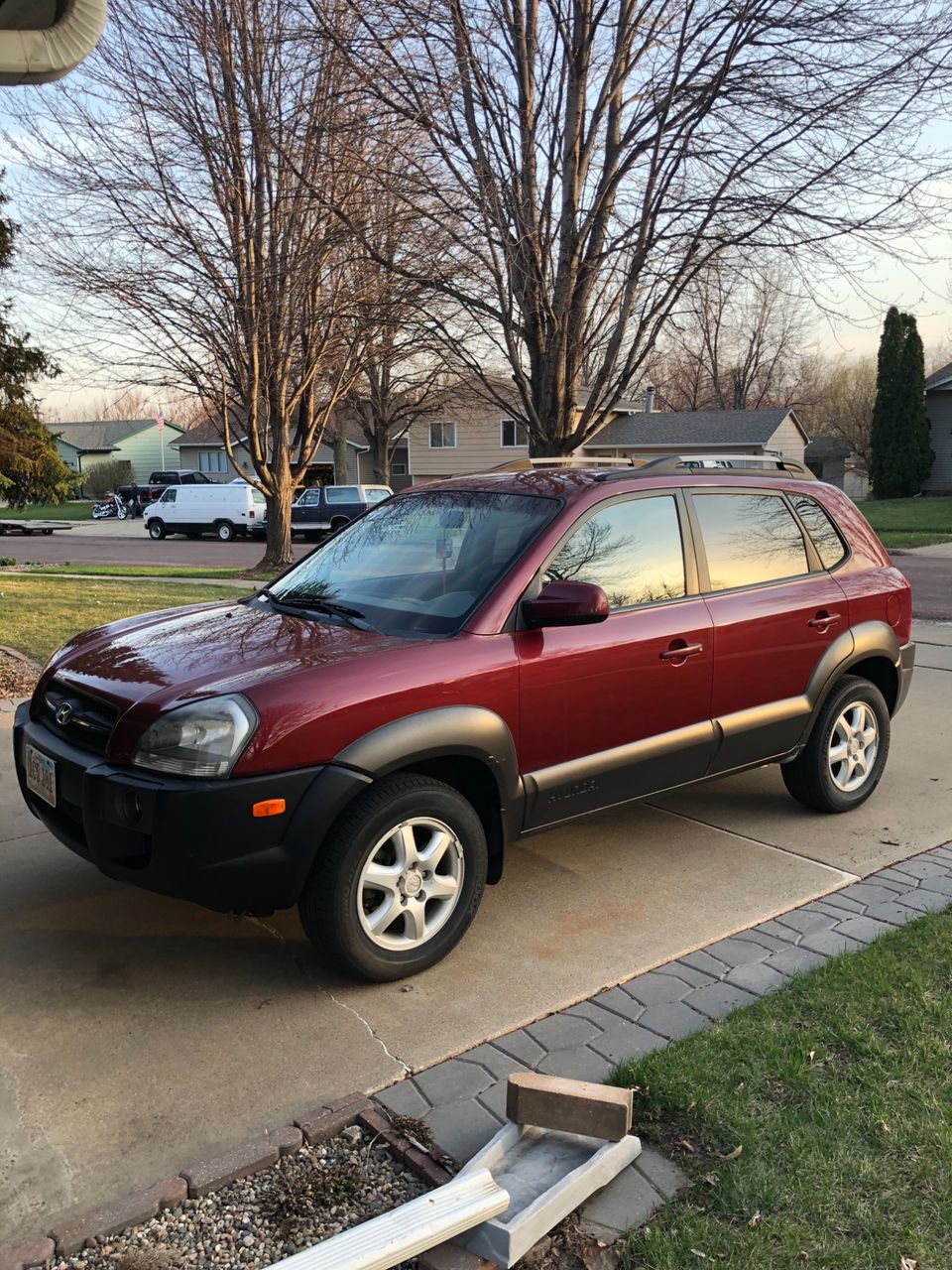 2005 Hyundai Tucson LX | Sioux Falls, SD, Mesa Red (Red & Orange), 4 Wheel